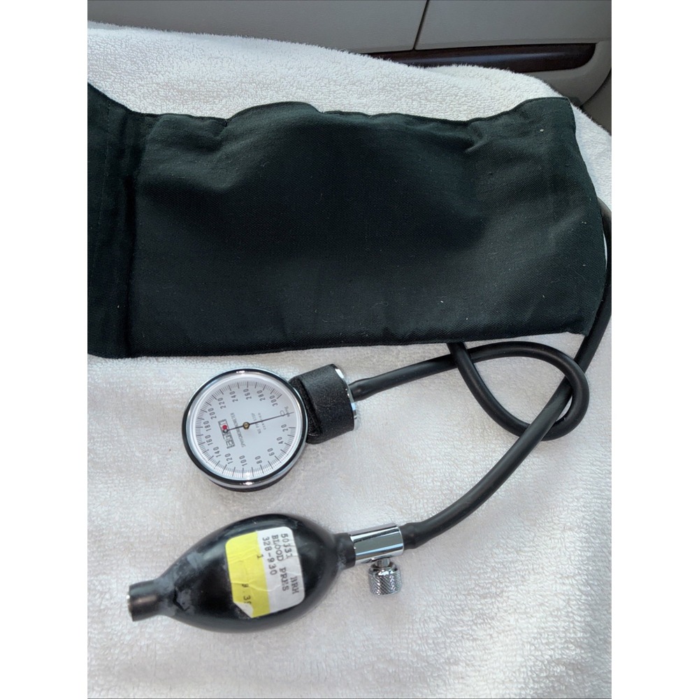 Vintage Labtron Artery Patricia Sphygmomanometer‎ Blood Pressure Cuff 03-180